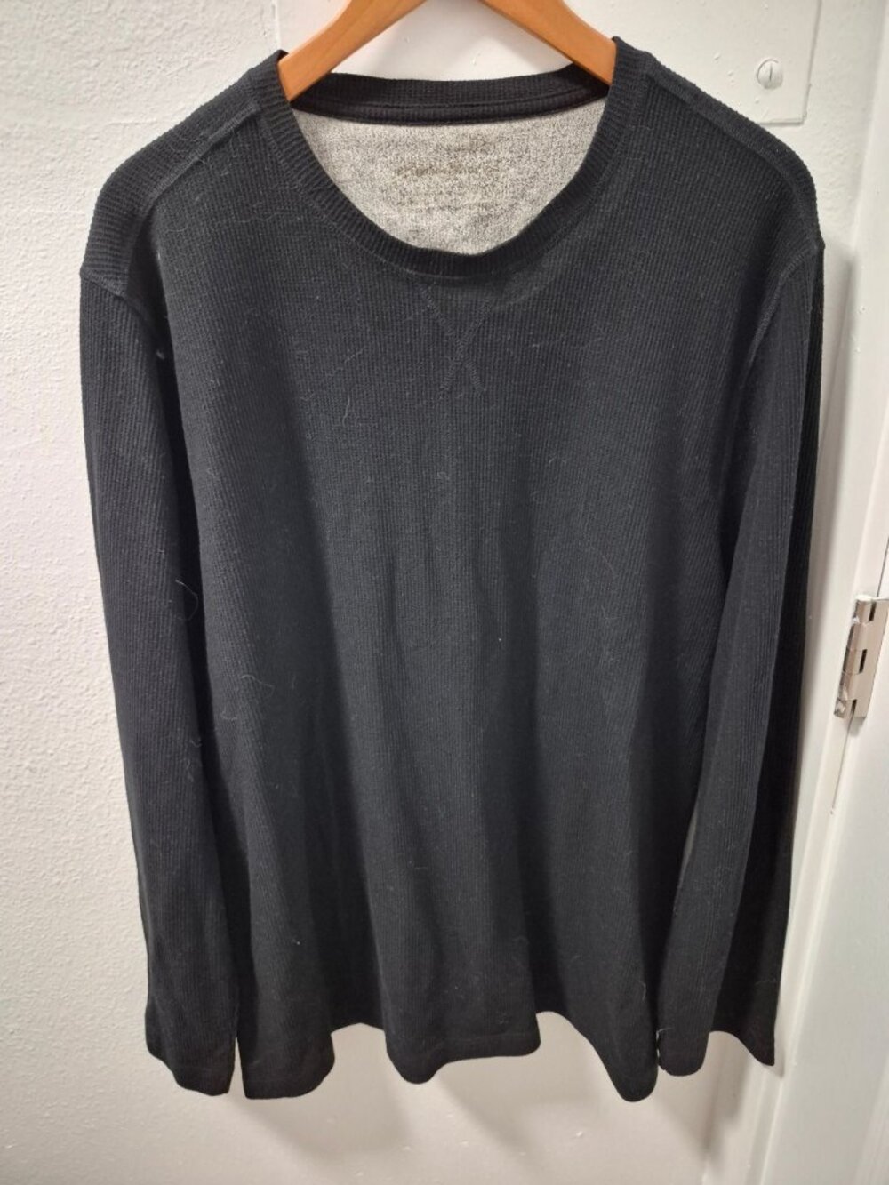 Eddie Bauer Black Long Sleeve Waffle Knit Shirt Mens XL Lightweight Casual